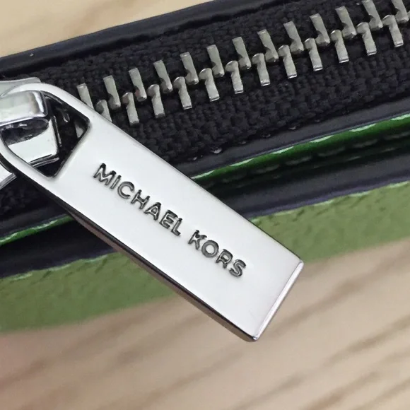 Michael Kors Cooper Jungle Green Leather Wallet - Picture 5 of 8
